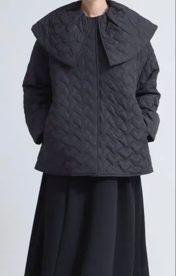 블랙 빅 칼라 퀼팅 자켓 노스탤지어