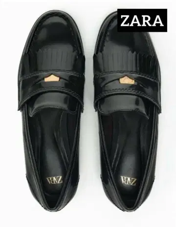 자라 ZARA 39 플랫 로퍼 메탈 디테일 코인 로퍼