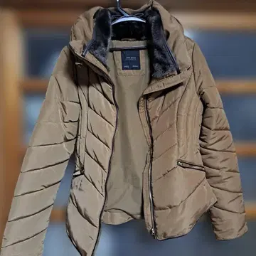 ZARA BASIC 퍼 포함 퀼팅 자켓 S 사이즈