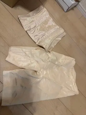 아이보리 브라이덜 이너 레이스 포함