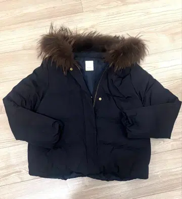 Te chichi 퍼 달린 숏 다운 자켓 네이비