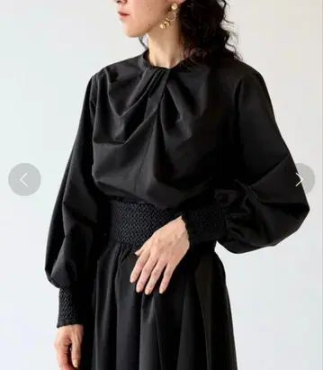 Ray BEAMS RBS 트위스트 프론트 블라우스