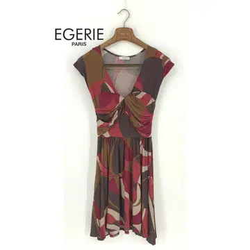 B0065/컨디션 최상 EGERIE 에제리 스트레치 올 패턴 슬리브리스