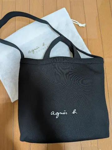 새상품 agnes b. 네오프렌 토트백