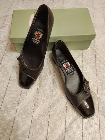 미하마 브라운 리본 23.5cm