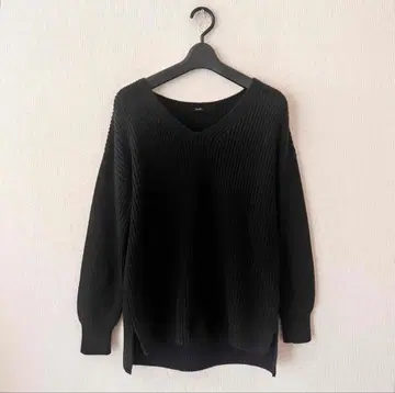 새상품급 어반 리서치 ROSSO 루즈핏 V 니트 블랙