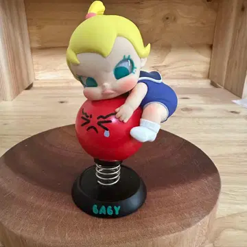 BABY 아기 피규어 스프링 포함