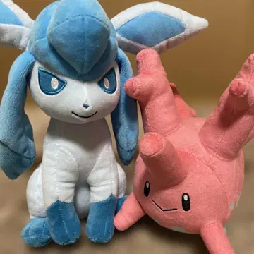 포켓몬 실바디와 로제리아의 봉제 인형 세트