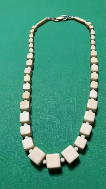 쇼와 레트로 목걸이