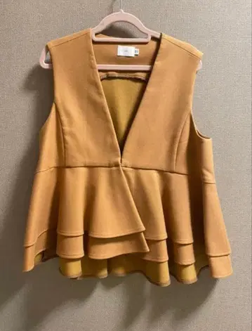 yori * 더블 프릴 베스트