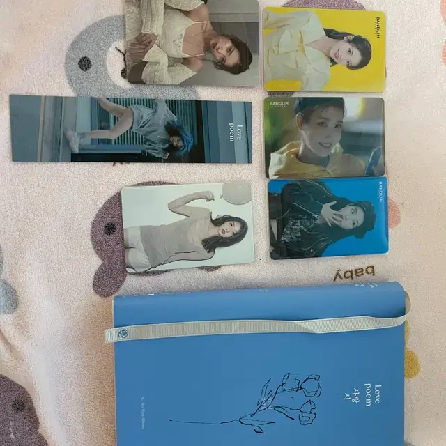 아이유 Love poem 앨범 + 반올림,하일락 포카