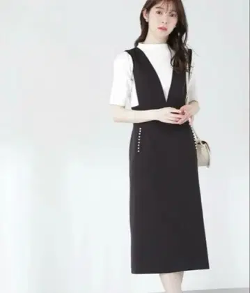 [ 미사용 새상품 ] 프로 포켓 타이트 펄 점프 스커트