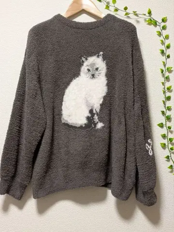 젤라또피케 고양이 패턴 자카드 풀오버