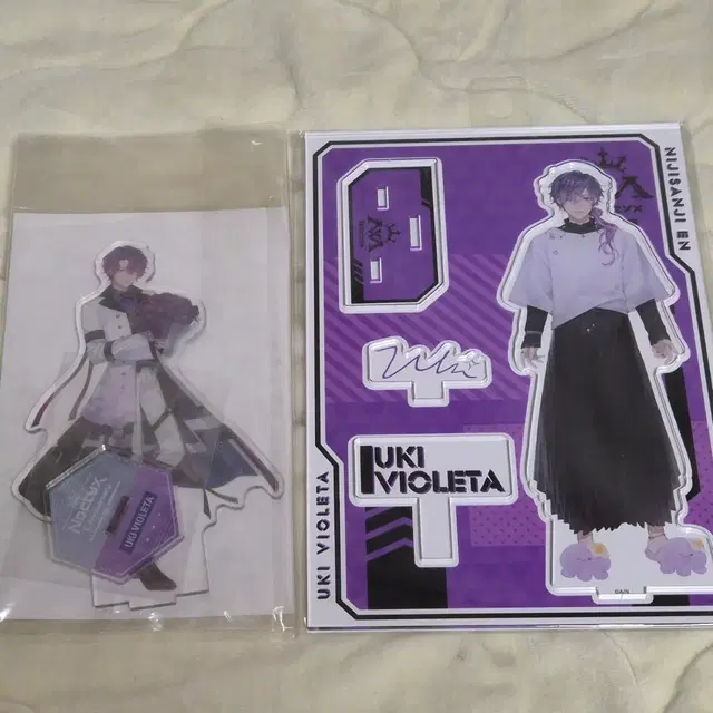 니지산지 우키 비올레타 아크릴스탠드