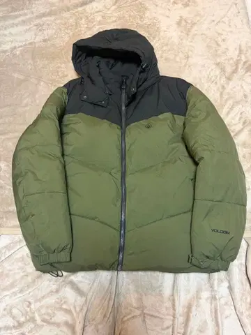 VOLCOM 다운 자켓 올리브 그린/블랙
