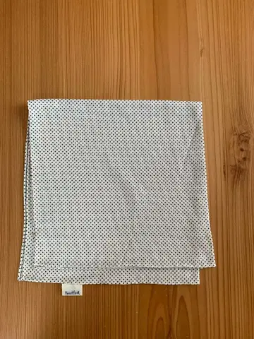 마가렛호웰 도트 무늬 넥 스카프