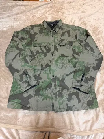 VOLCOM 안감 퀼팅 셔츠 자켓 카모플라쥬