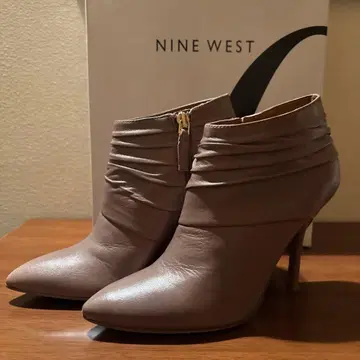 NINE WEST 부츠