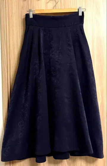 프레이 아이디 벨로아 네이비 플레어 스커트