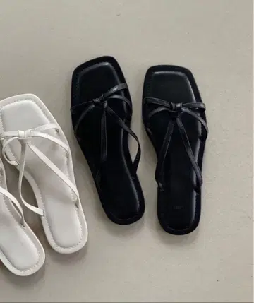 Didot.showroom 리본 크로스 스퀘어 플랫 샌들