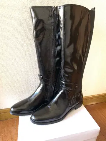 에나멜 가죽 롱 부츠