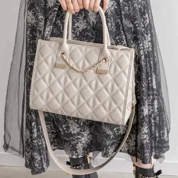 RANDA 2WAY 체인 디자인 퀼팅 토트백 아이보리 출퇴근