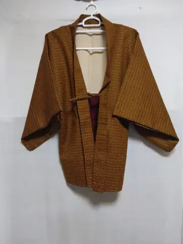 반텐, 도테라. 브라운 체크 무늬 기모노