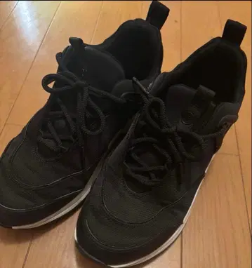 마이클코어스 통굽 스니커즈