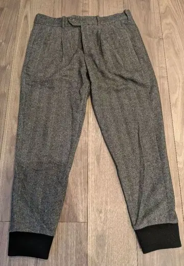 [ 새상품급 ] Neil Barrett 그레이 조거 팬츠 46