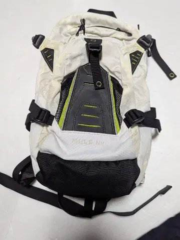 카멜백 MULE NV 백팩