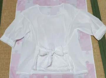 잉게보그 리본이 멋진 블라우스 미사용