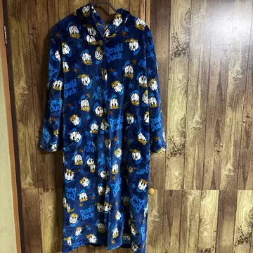 후드 부착 롱 가운 도날드