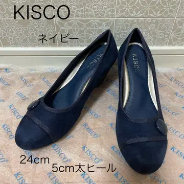 KISCO 네이비 버튼 달린 5cm 펌프스