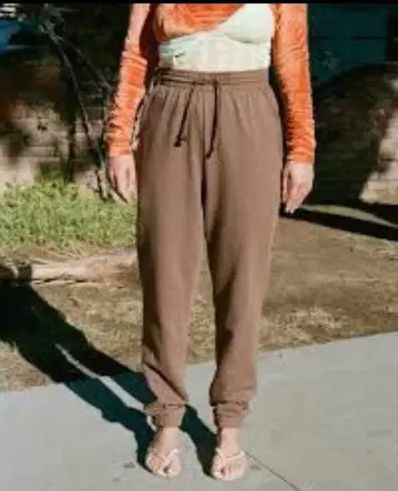 baserange 스웨트 팬츠 브라운