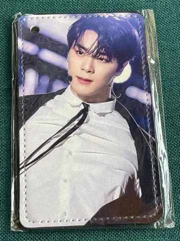 [ 미개봉 새상품 ] ASTRO 문빈 패스 케이스