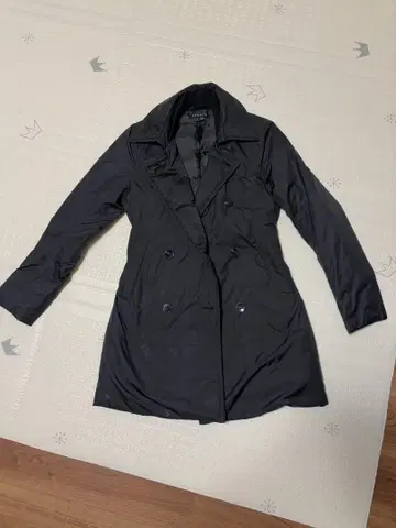 theory 다운 자켓 S 사이즈(P 사이즈)