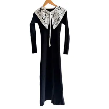 [ RANDA ] 레이스 카라 니트 원피스