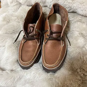 브라운 가죽 모카신 데크 슈즈