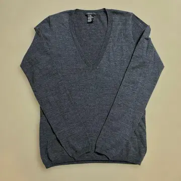 Theory 차콜 그레이 V넥 니트 S