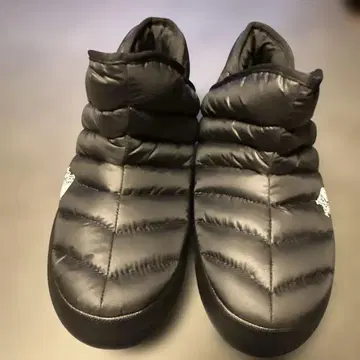 THE NORTH FACE 다운 신발 블랙