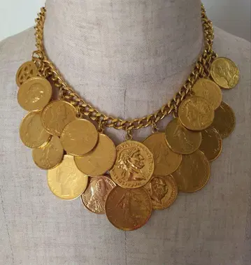 BEN-AMUN 메달 체인 목걸이