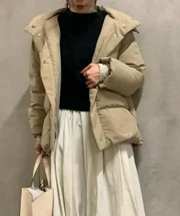 Mila Owen 다운 자켓 베이지