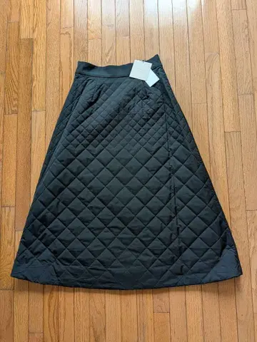 BEAUTE DE OPAQUE 퀼팅 롱 스커트