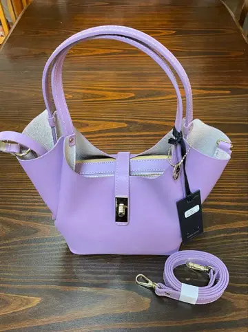 라벤더 핸드백 숄더 스트랩 포함