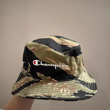 Champion 카모플라쥬 버킷 햇 59cm