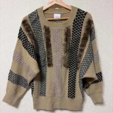 AMERI 스트라이프 니트 스웨터 베이지 돌먼