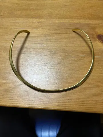 리브드 로와 입고 벗기 쉬운 초커