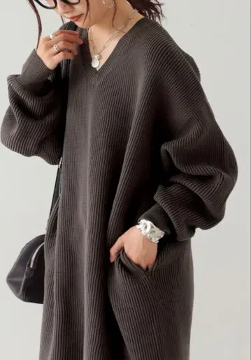 안티카 편하찌 니트 원피스 모카 새상품