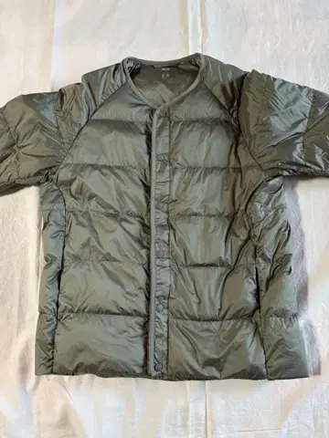 유니클로 리사이클 L 다운 자켓 브라운