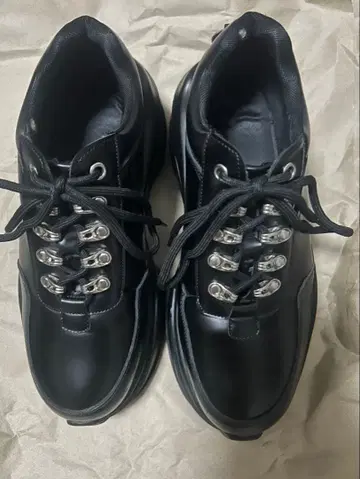 ADRER 블랙 레이스업 스니커즈